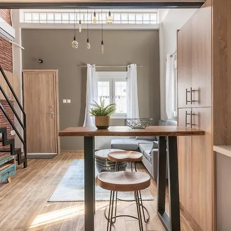 Industrial Loft Near Seaside W 200mbps * 塞萨洛尼基