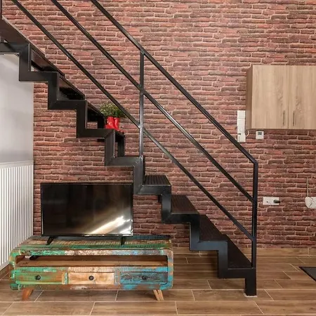 Industrial Loft Near Seaside W 200mbps 公寓